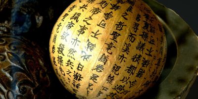 Canva表情包制作界面截图，展示模板选择与文字编辑功能，绿色清新风格